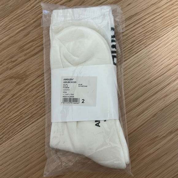 AMBUSH LOGO SOCKS - Picture 2 of 4